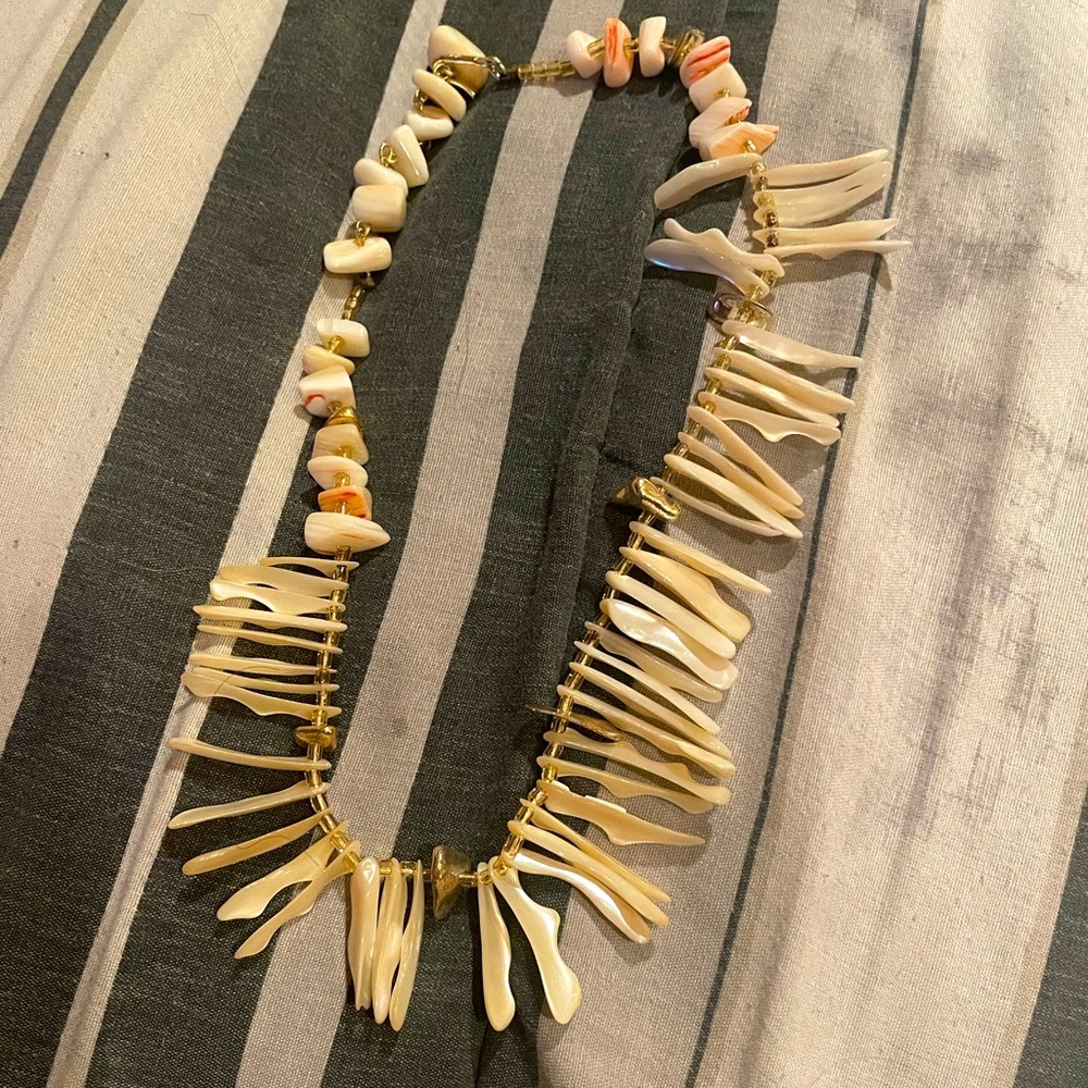 Beautiful Coral Necklace - Real Vintage!